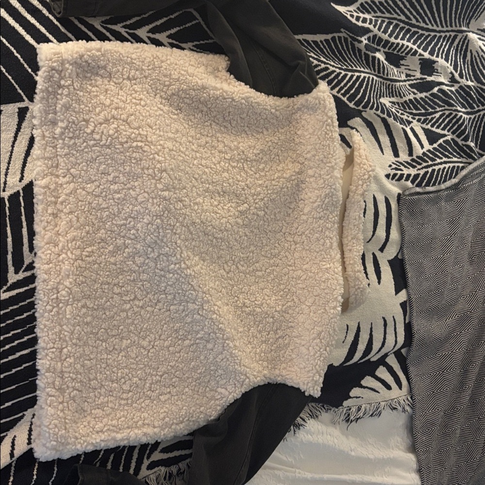 LNA Riley Sherpa Jacket Small - Picture 5 of 5